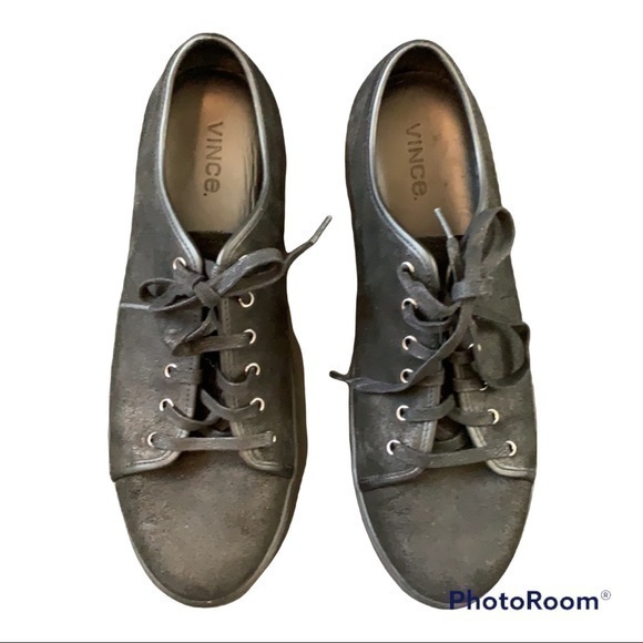 Vince leather black low top lace up sneakers. Size 11M